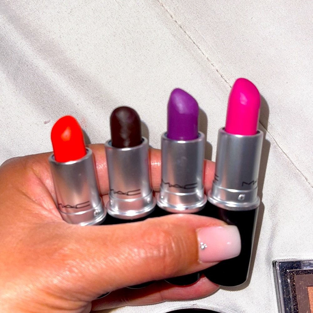 Makeup bundle - Picture 3 of 3